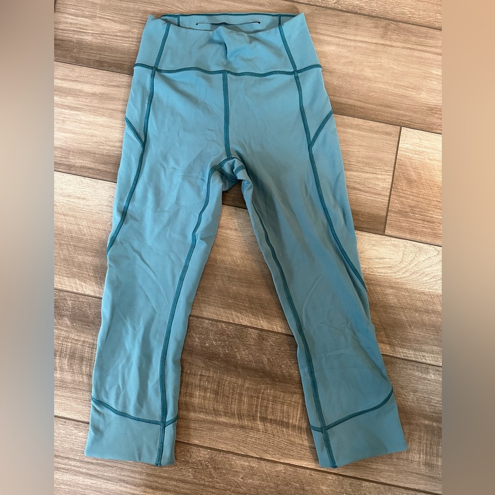 Lululemon 23” Leggings size 4